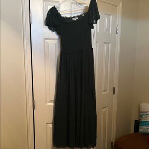 Max Studio Chic Dark Green Maxi Dress